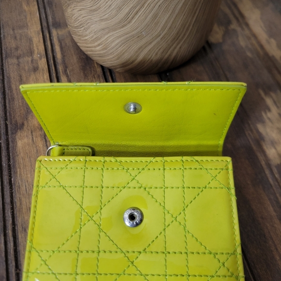 DIOR wallet, makeup case, and mascara (3pieces) - Picture 4 of 9